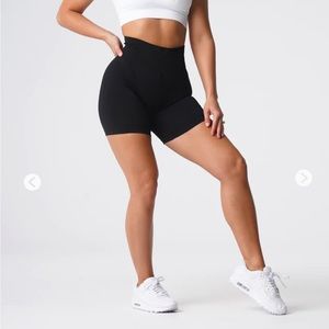 NVGTN Black Solid Seamless Shorts Size Medium